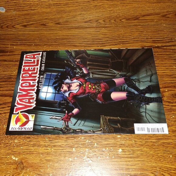 Vampirella #4 (Dynamite comics, 2016) Sergio Davila Cover B Variant - Picture 3 of 3
